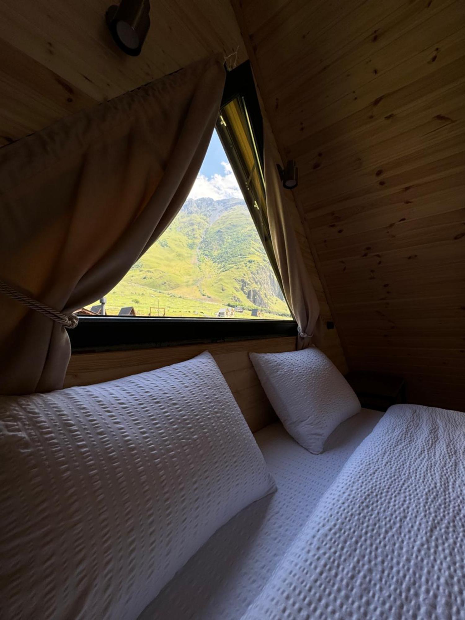 Outdoor Cottages Kazbegi エクステリア 写真