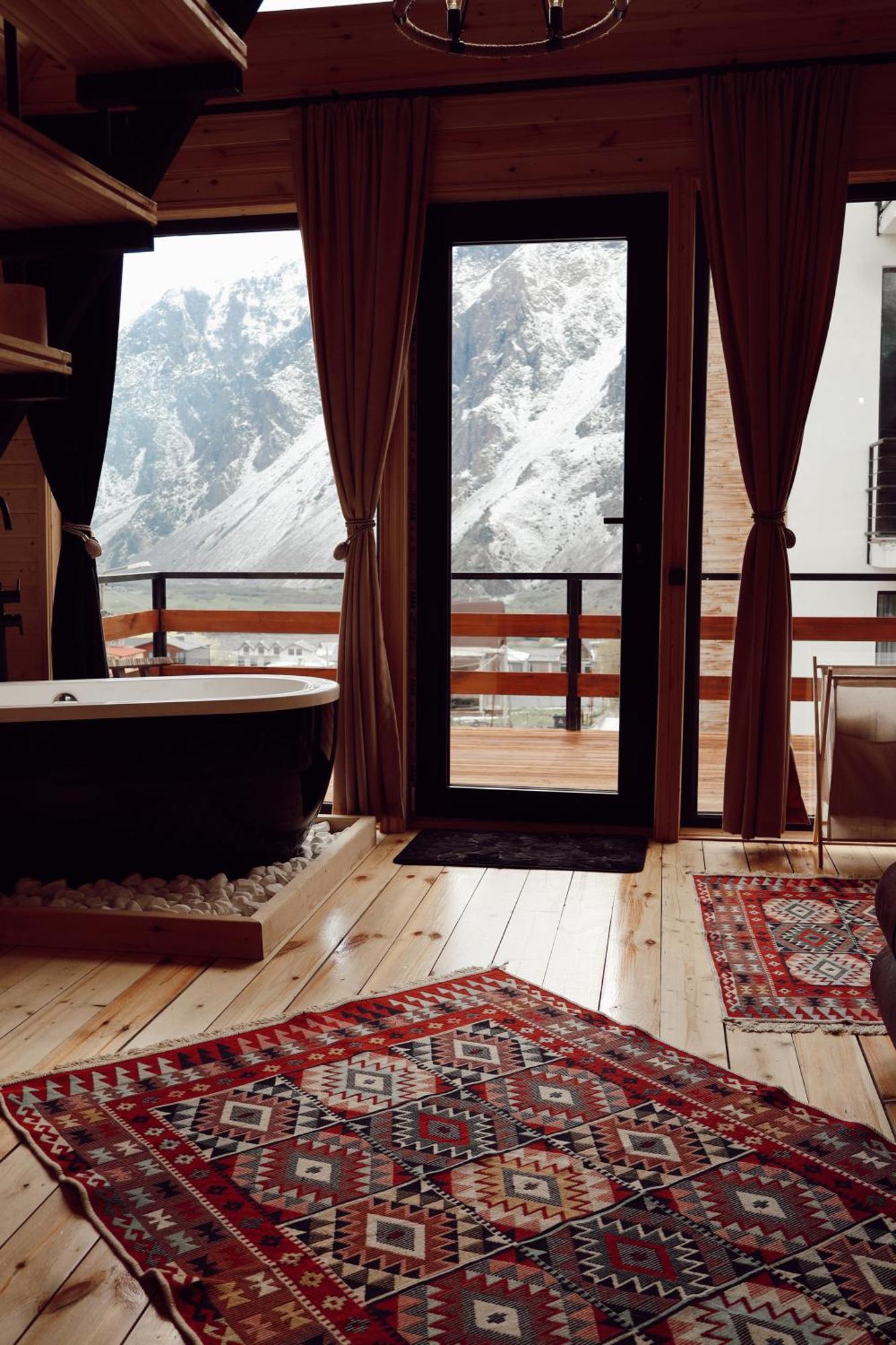 Outdoor Cottages Kazbegi エクステリア 写真